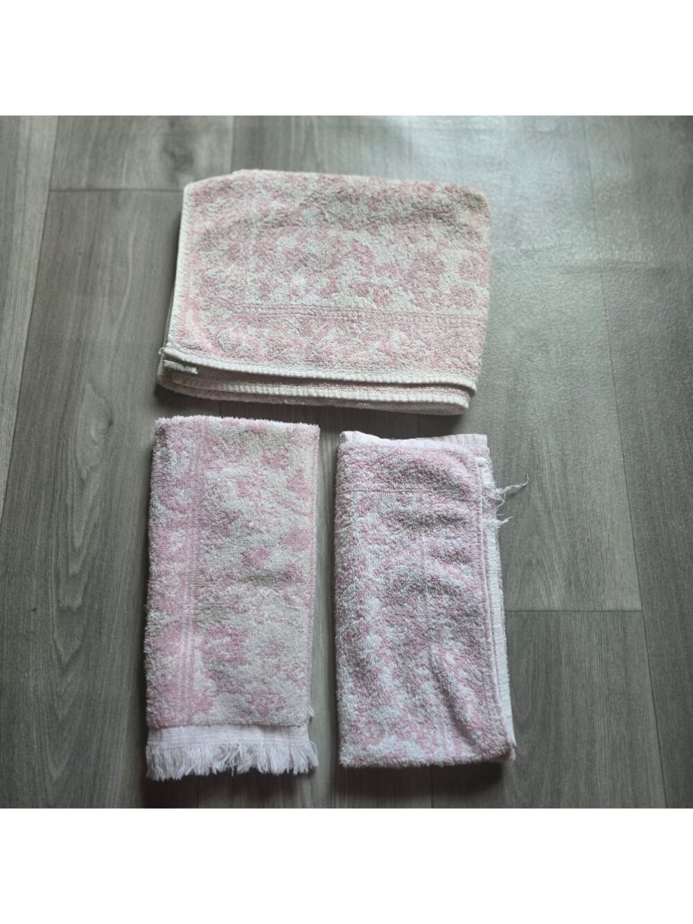 Cannon Pink & White Floral Jacquard Towel Set - 3 Pieces - 23x38 16x21 16x22 "